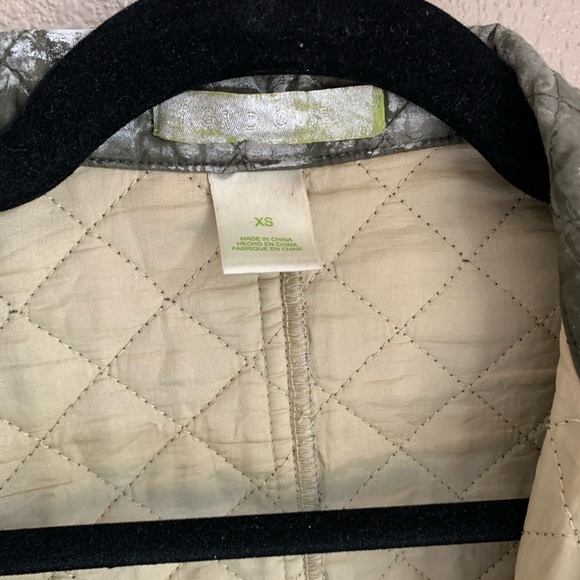 Jacket - Picture 3 of 6